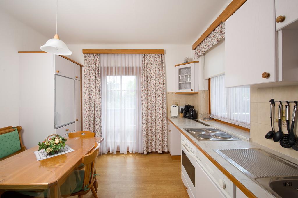 Landhaus Gailer เทรฟเฟน ภายนอก รูปภาพ